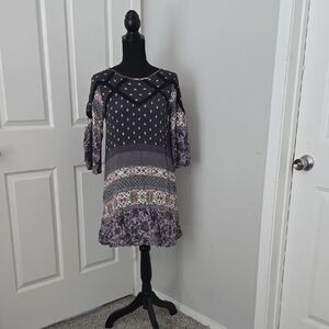 Chic Long Sleeve Patterned Dress in Gray and Pink